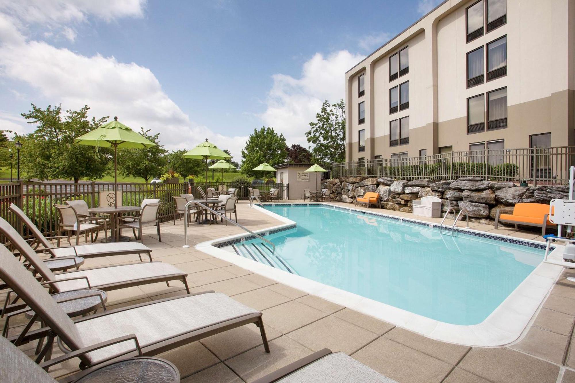 Hampton Inn Lancaster Fertility Екстер'єр фото